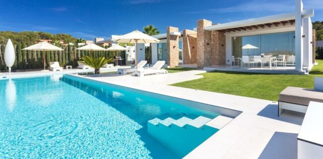 Villa de lujo con 6 habitaciones en Cala Conta en venta