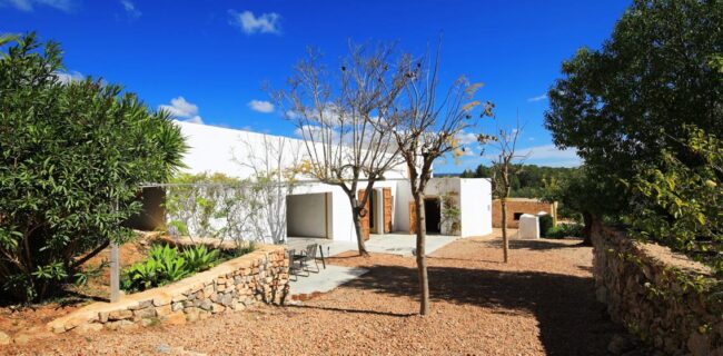 Autentica finca del siglo XIX en venta en Ibiza