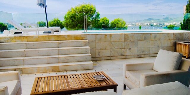 Exclusivo ático de lujo en primera línea en Es Pouet con Piscina privada