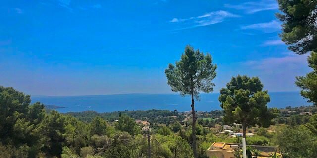 Bonita propiedad en una zona privada en la colina de Es Cubells – Ibiza en venta