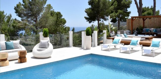Bonita propiedad en una zona privada en la colina de Es Cubells – Ibiza en venta