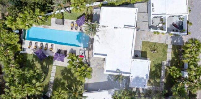 Fantástica Villa de diseño con Licencia en venta en Benimussa