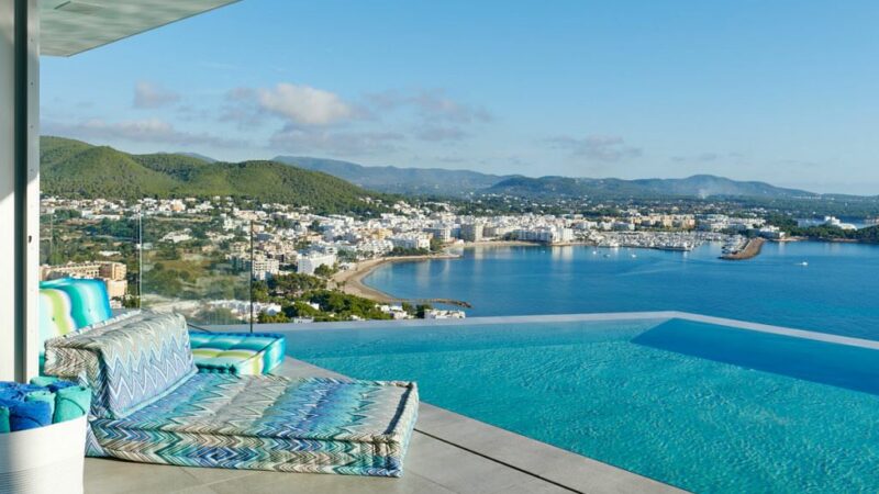 Espectacular villa moderna con fantásticas vistas