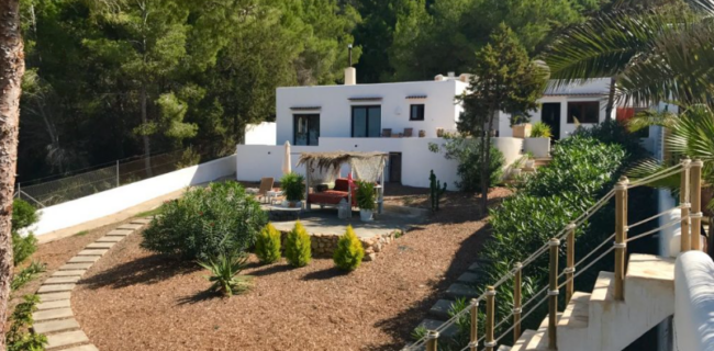 Preciosa villa de 5 dormitorios con vistas al mar y a la puesta de sol y licencia de alquiler