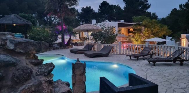 Bonita casa familiar cerca de las playas de Cala Mastella y Cala Llenya