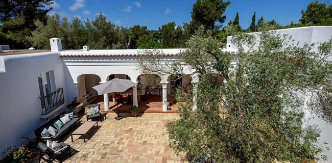 Auténtica finca con gran piscina y licencia turística